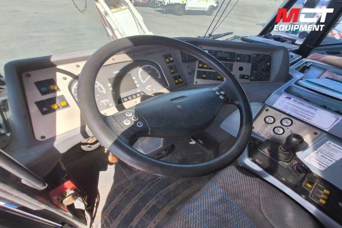 2010 DEMAG AC100 4L