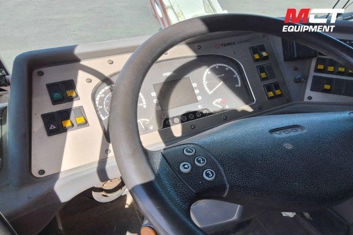 2010 DEMAG AC100 4L