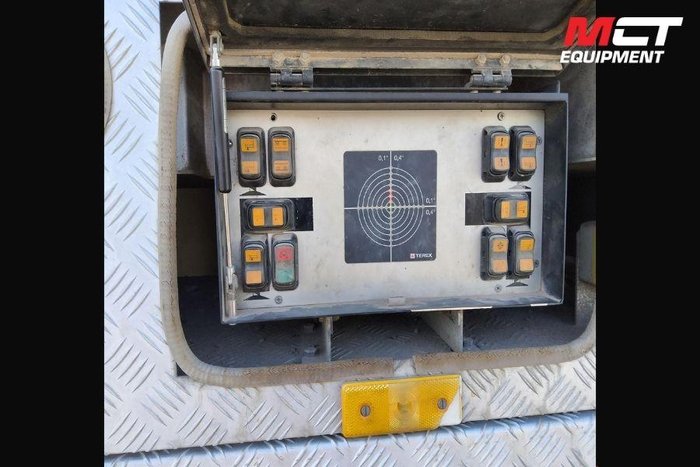 2010 DEMAG AC100 4L