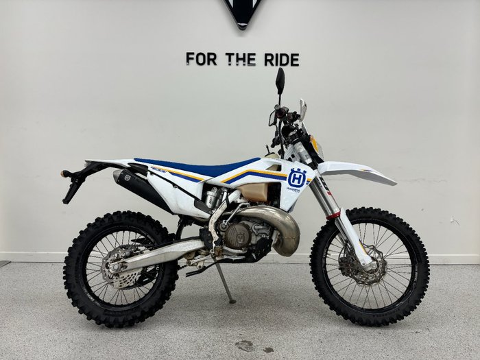 2023 HUSQVARNA TE300i White