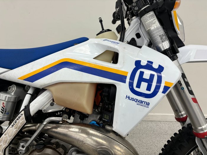 2023 HUSQVARNA TE300i White