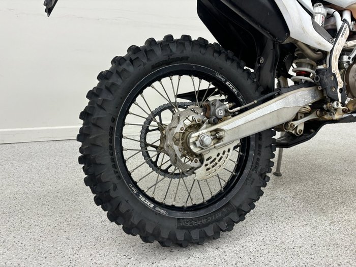 2023 HUSQVARNA TE300i White