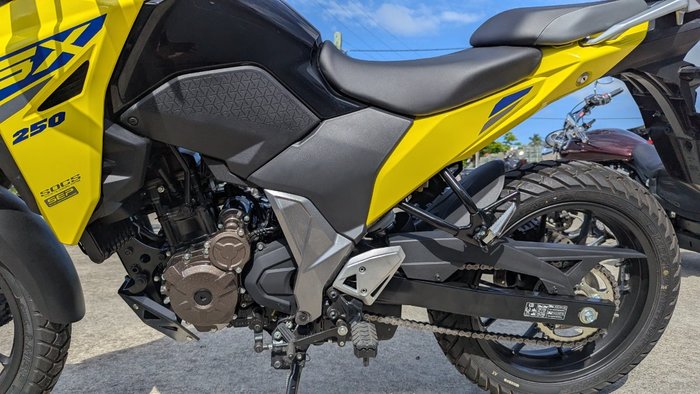 2025 Suzuki V-STROM 250SX (DS250RL) Yellow