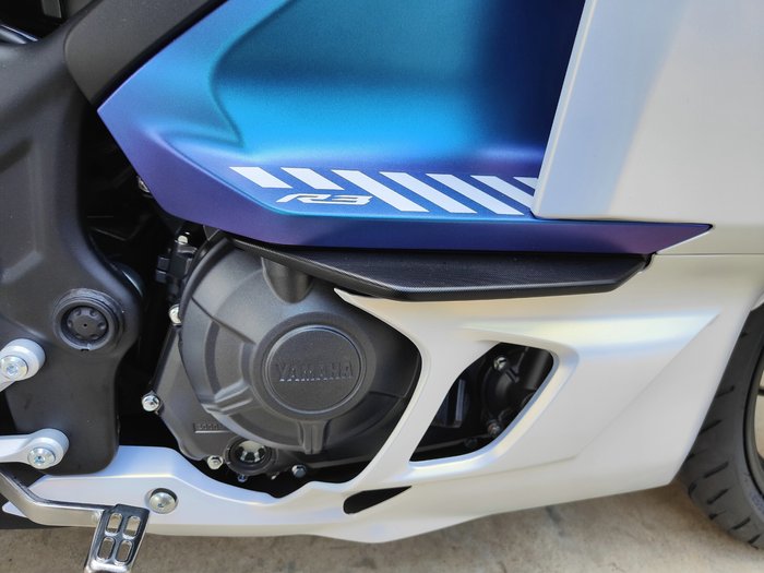 2025 YAMAHA YZF-R3 ROAD WHITE