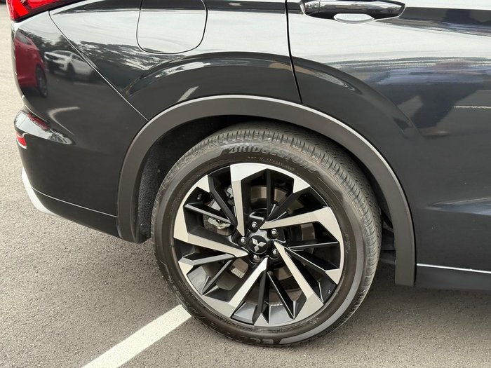 2022 Mitsubishi Outlander Exceed Tourer