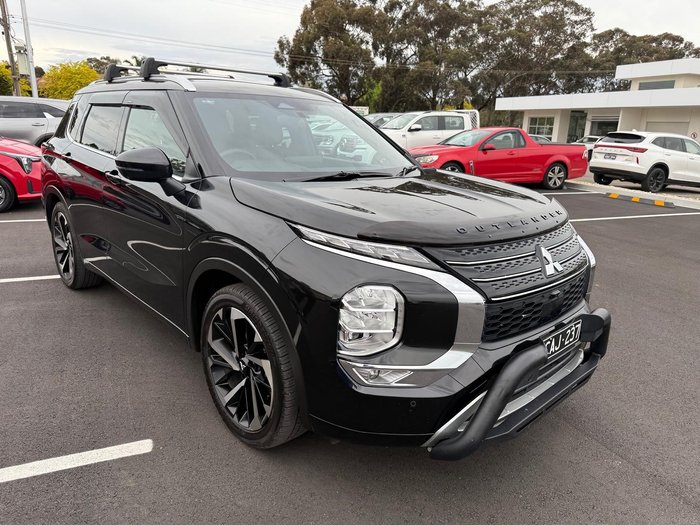2022 Mitsubishi Outlander Exceed Tourer