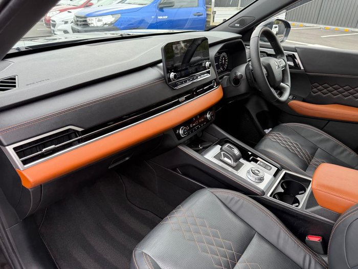 2022 Mitsubishi Outlander Exceed Tourer