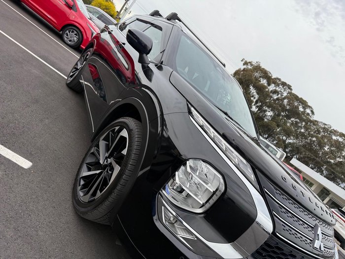 2022 Mitsubishi Outlander Exceed Tourer