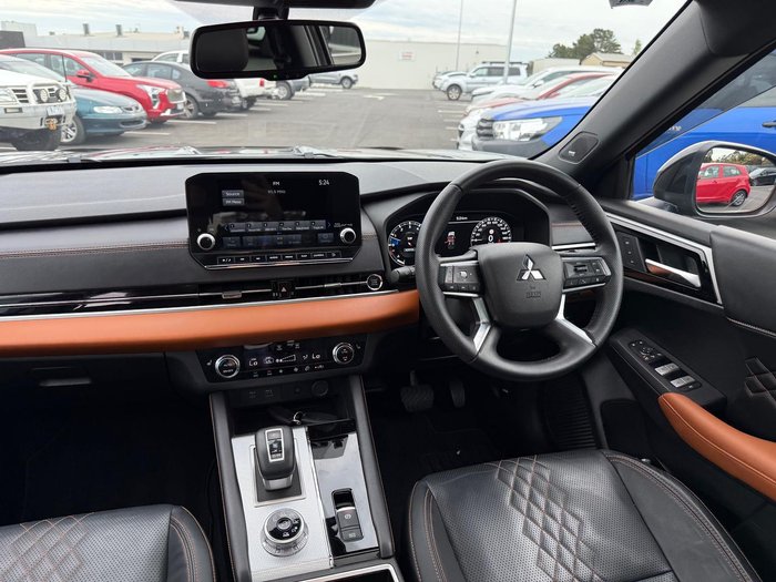 2022 Mitsubishi Outlander Exceed Tourer