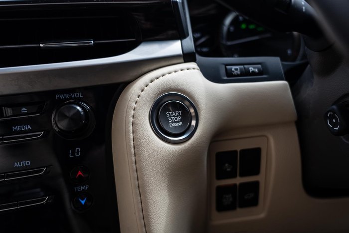 2021 Lexus LX 570