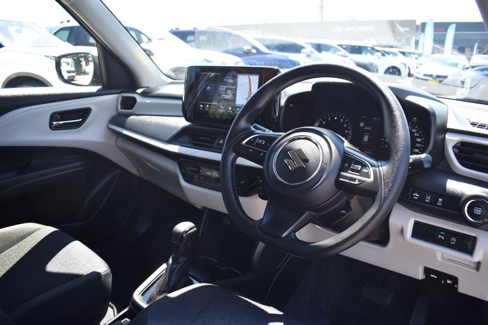 2024 Suzuki Swift Hybrid UZ Pure White