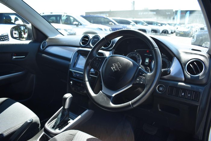 2023 Suzuki Vitara LY Series II Cool White