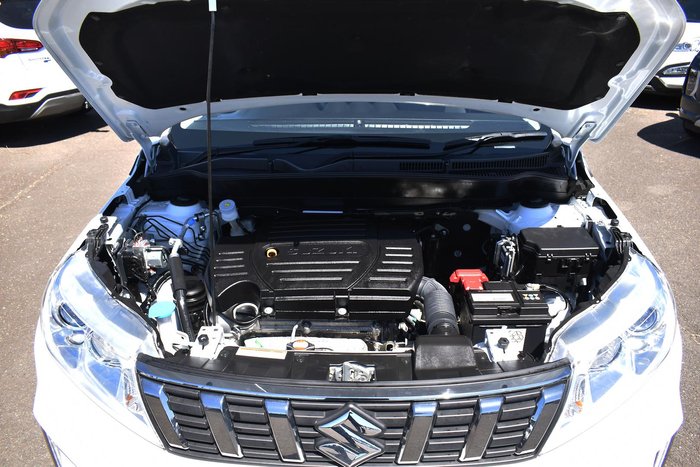 2023 Suzuki Vitara LY Series II Cool White