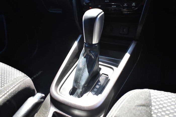 2023 Suzuki Vitara LY Series II Cool White