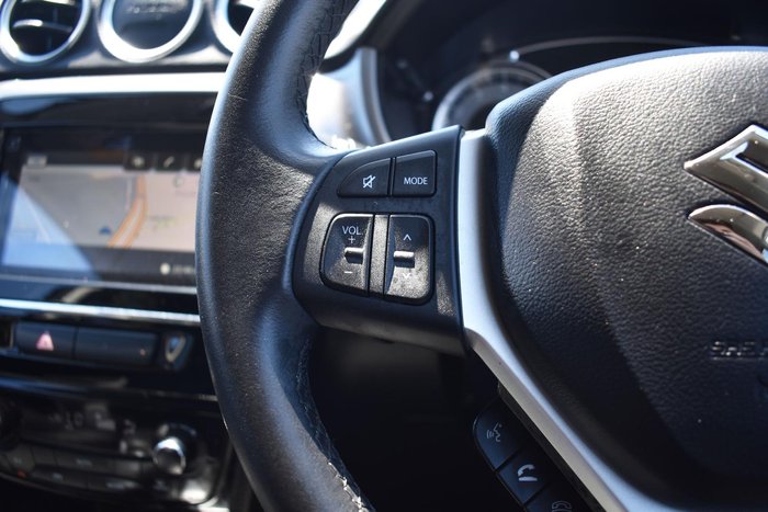 2023 Suzuki Vitara LY Series II Cool White