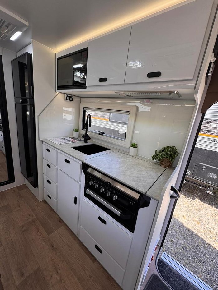 2025 JB Caravans Gator X 18' Family Bunk
