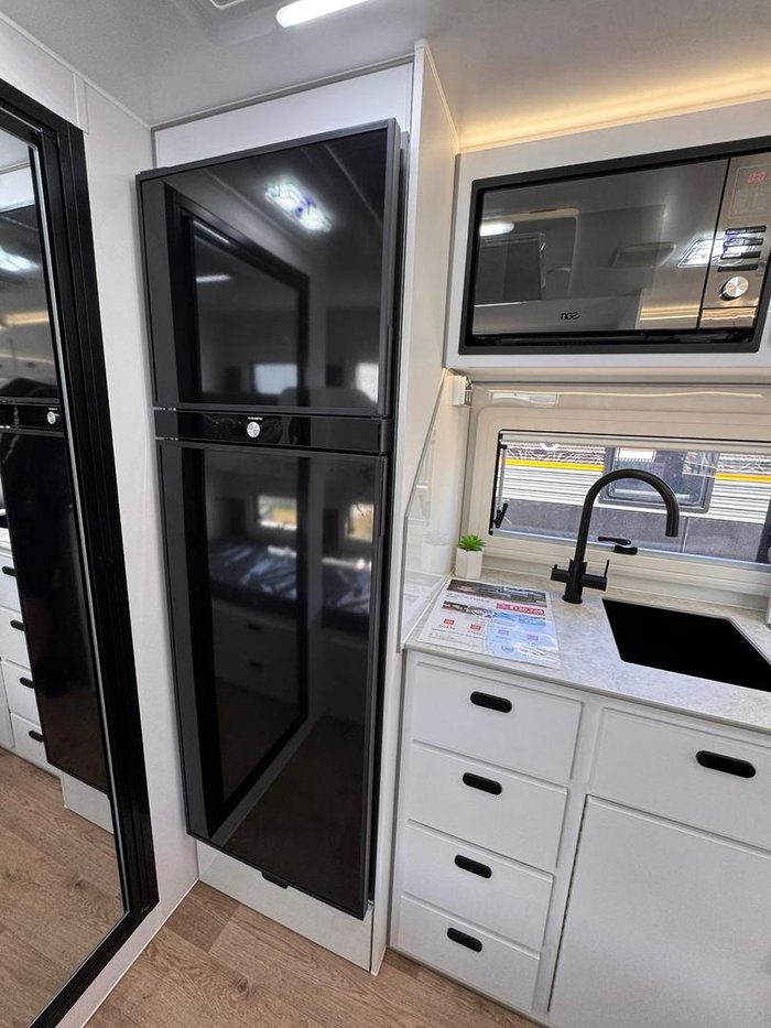 2025 JB Caravans Gator X 18' Family Bunk