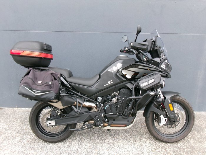 2023 CF MOTO 800MT LIMITED EDITION Black