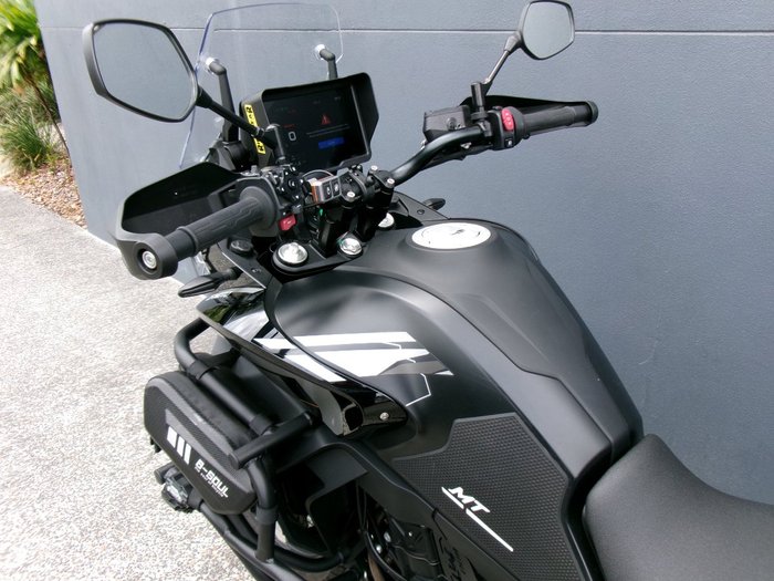 2023 CF MOTO 800MT LIMITED EDITION Black