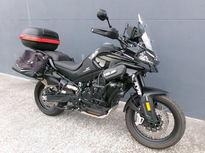 2023 CF MOTO 800MT LIMITED EDITION Black
