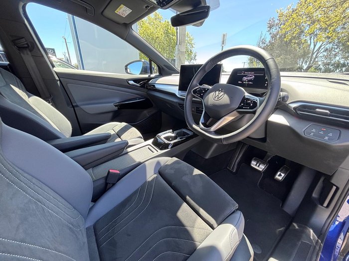 2024 Volkswagen ID.4 Pro