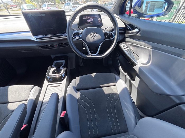 2024 Volkswagen ID.4 Pro