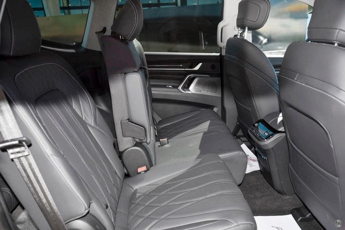 2025 LDV D90 Executive