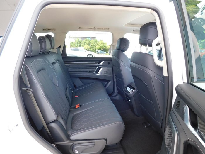 2025 LDV D90 Executive