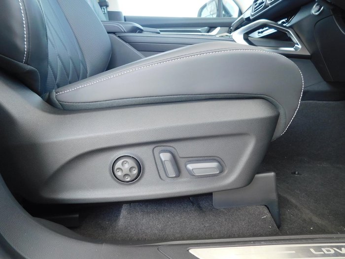 2025 LDV D90 Executive