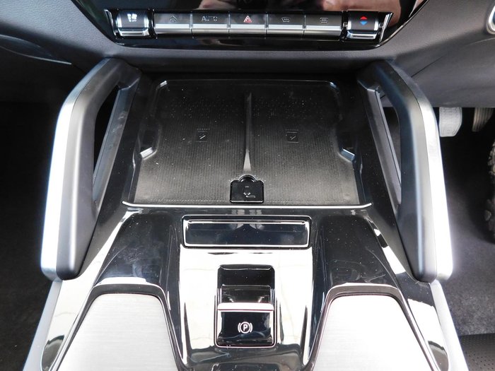 2025 LDV D90 Executive