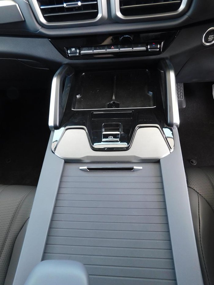 2025 LDV D90 Executive