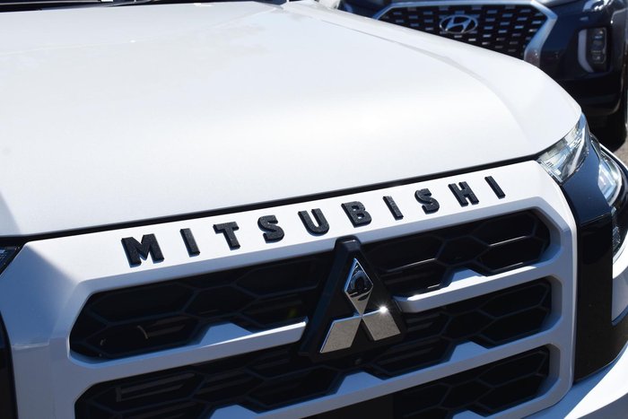 2024 Mitsubishi Triton GSR MV MY25 4X4 Dual Range White Diamond
