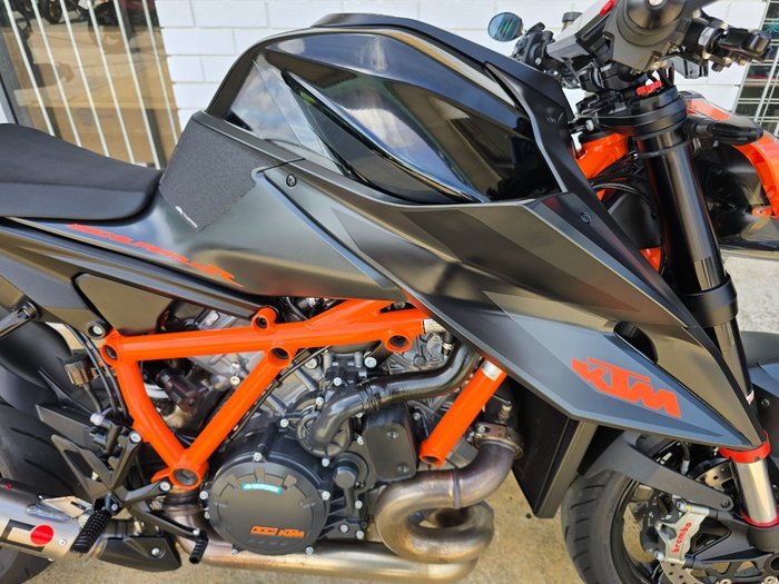 2021 Ktm 1290 SUPER DUKE R Black