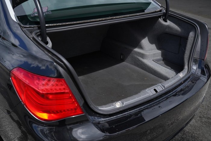 2010 BMW 7 Series 740Li F02 MY10 Black Sapphire