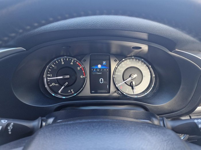 2023 Toyota Hilux SR5