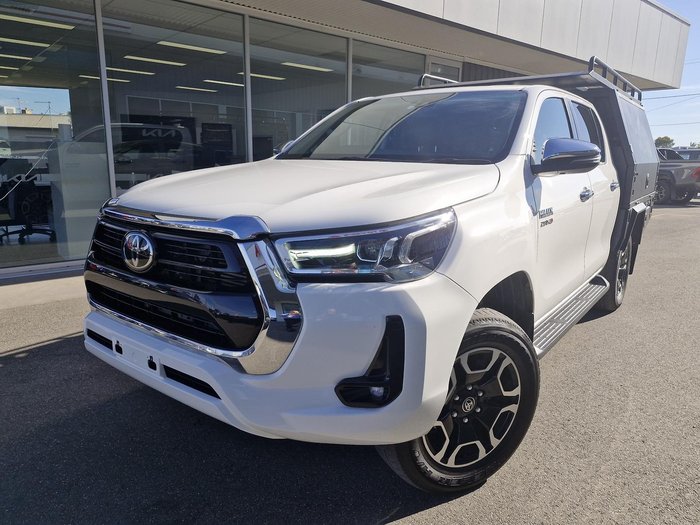 2023 Toyota Hilux SR5