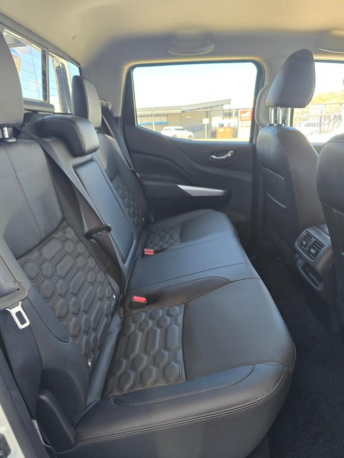 2025 Nissan Navara ST-X