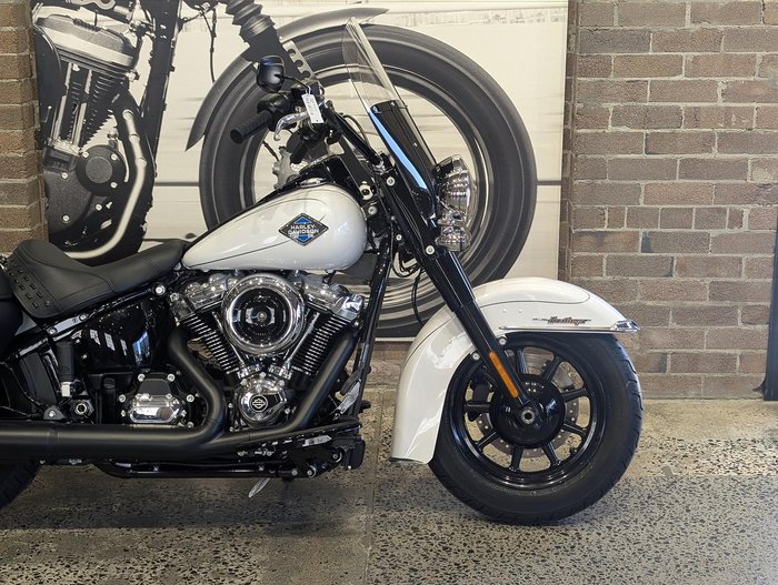 2025 Harley-Davidson Heritage Classic 117 (FLHC) Softail White
