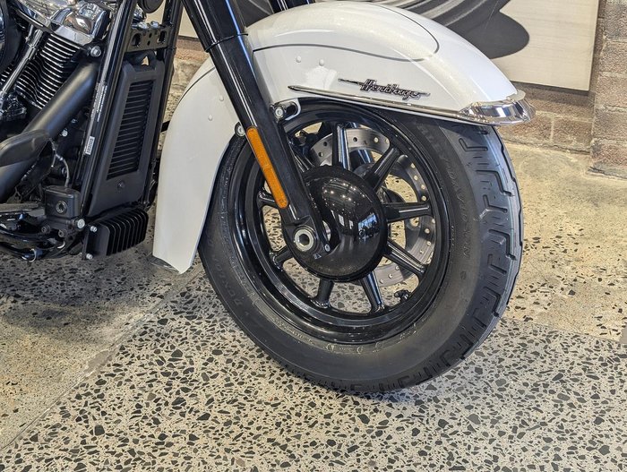 2025 Harley-Davidson Heritage Classic 117 (FLHC) Softail White