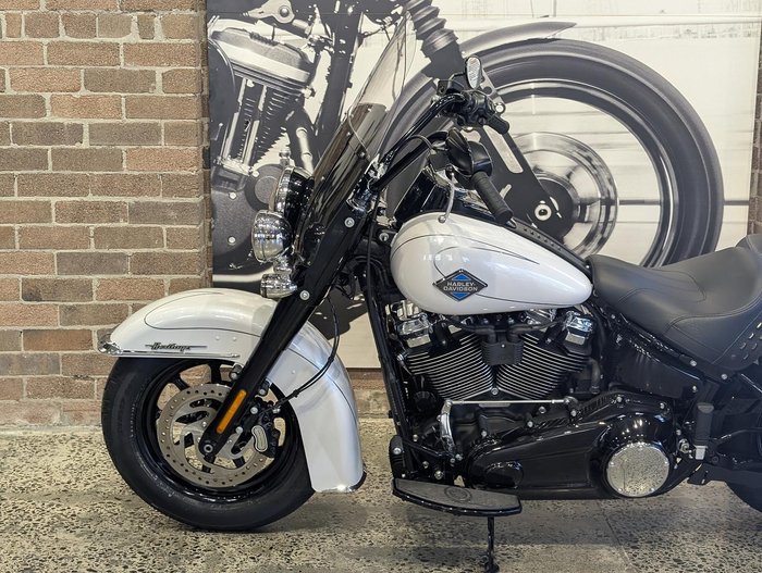2025 Harley-Davidson Heritage Classic 117 (FLHC) Softail White