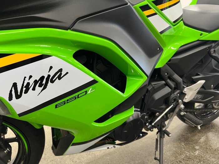 2025 Kawasaki NINJA 650 Green