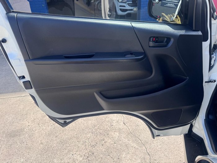 2017 Toyota Hiace KDH201R French Vanilla