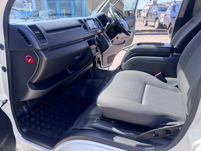 2017 Toyota Hiace KDH201R French Vanilla