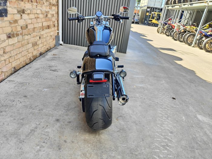 2025 HARLEY-DAVIDSON BREAKOUT 117 (FXBR) ROAD BLACK