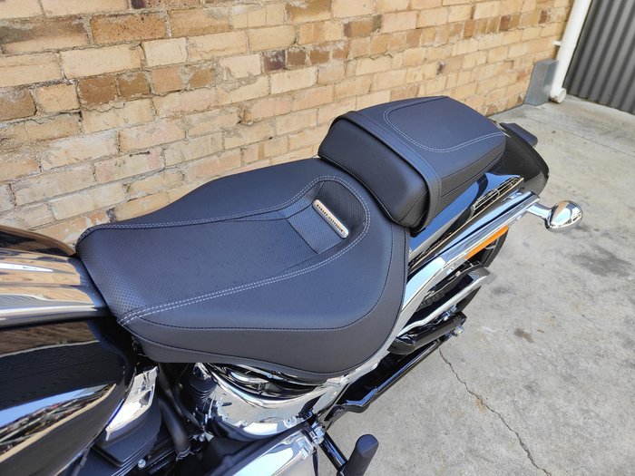 2025 HARLEY-DAVIDSON BREAKOUT 117 (FXBR) ROAD BLACK