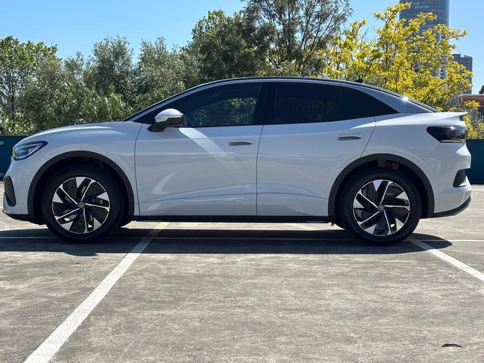 2025 Volkswagen ID.5 Pro