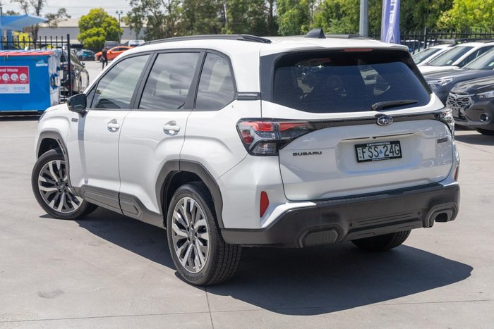 2025 Subaru Forester Hybrid Touring S6 MY26 AWD Crystal White