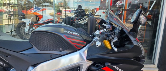 2016 APRILIA RSV4 RR BLACK