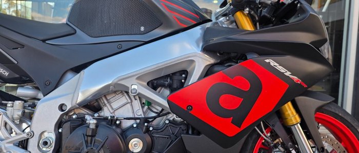 2016 APRILIA RSV4 RR BLACK