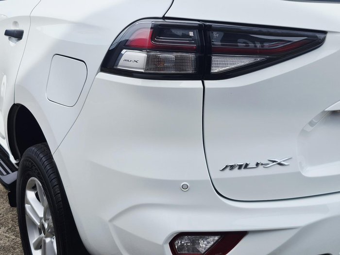 2021 Isuzu MU-X LS-M